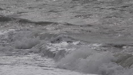 Nature-Wild-Waves-In-Bay-Of-Fundy